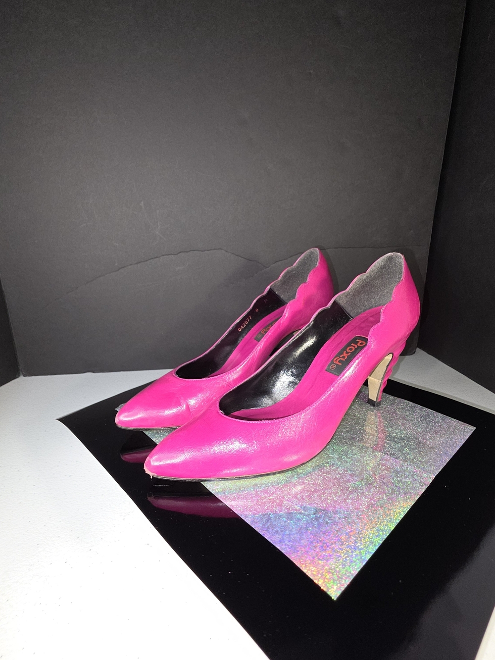 Proxy Vintage 80's Bright Pink Scalloped-Edge Sculpted Heel Women's Pumps Sz 8M - Picture 6 of 17